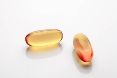 Sağlıklı konsept için vitamin kapsülü balık yağı