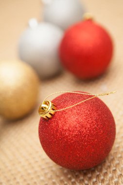 Parti ve kutlama için Noel ağacı süslemesi