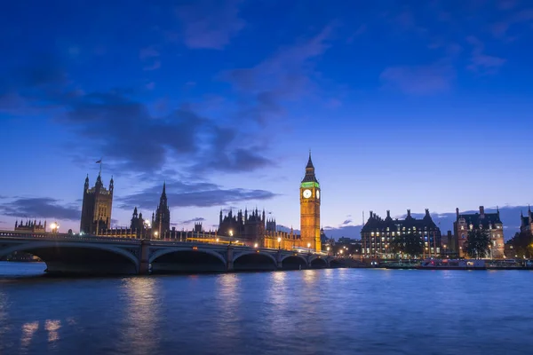 Бигбен и здание парламента в Лондоне Англия, Великобритания — стоковое фото