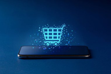 Cep telefonu uygulamasında çevrimiçi alışveriş simgesi