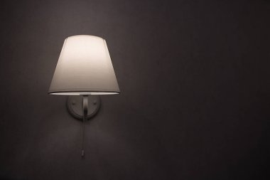 Tuval gelen sarı gölge ile Duvar lambası