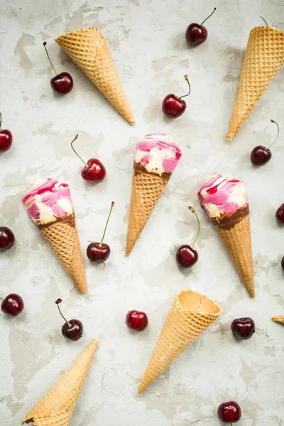 Berry Ice Cream Horn Cherry — Stock Photo, Image