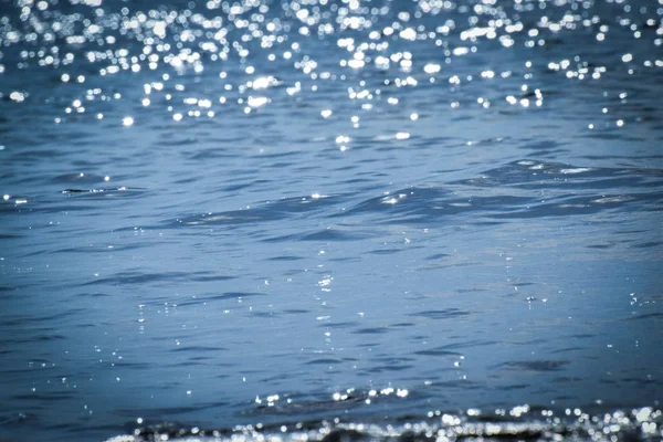 Καλοκαιρινά Νερά Μπλε Κύματα — Φωτογραφία Αρχείου