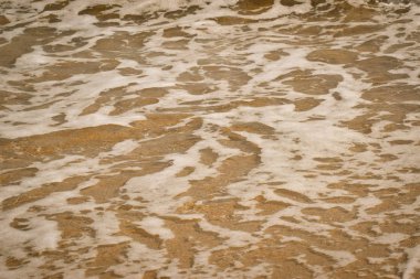 arka plan olarak köpük ile deniz dalgası yakın 