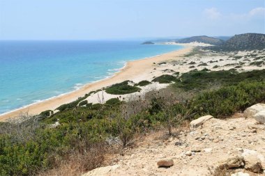 gündüz kumlu deniz kıyısıhavadan görünümü 