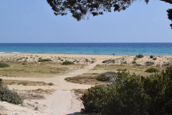 Güzel Akdeniz Dalgaları Deniz Kıbrıs — Stok fotoğraf