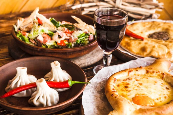 güzel restoran Gürcü mutfağı