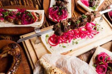 çeşitli Gürcü yemekler ve aperatifler