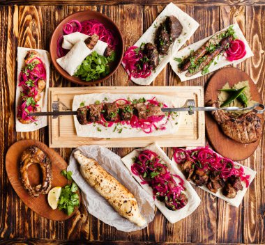 çeşitli Gürcü yemekler ve aperatifler