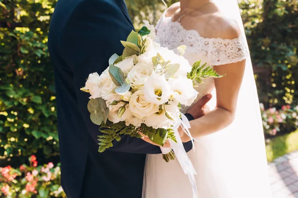 結婚式の装飾や花束やアクセサリー — ストック写真