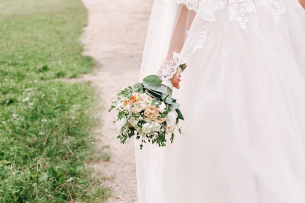 結婚式の装飾や花束やアクセサリー — ストック写真