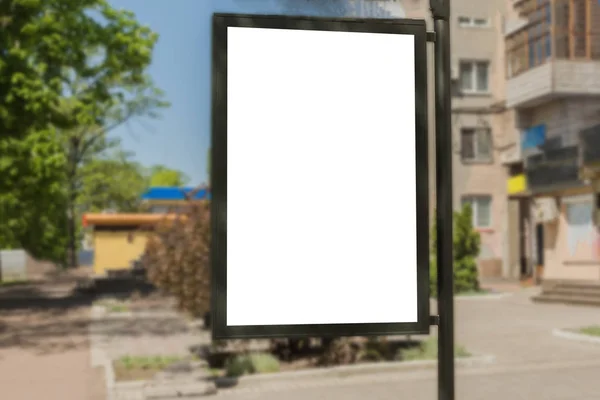空白广告板在城市的街道. — 图库照片