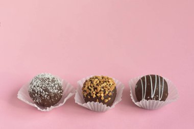 Çeşitli çikolata muffins görünümü top. 