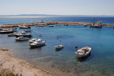 Tekne liman, Brela, Hırvatistan