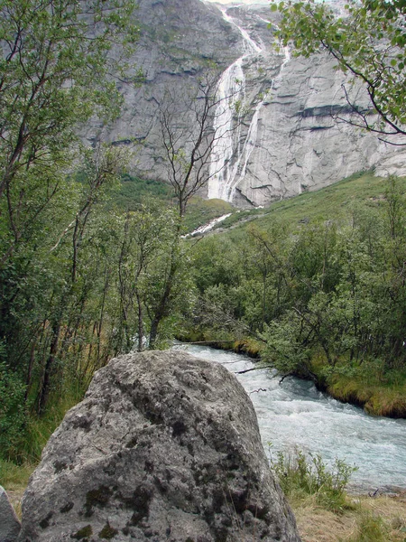 Mountain River Waterfall Neighborhood Briksdale Noruega — Fotografia de Stock