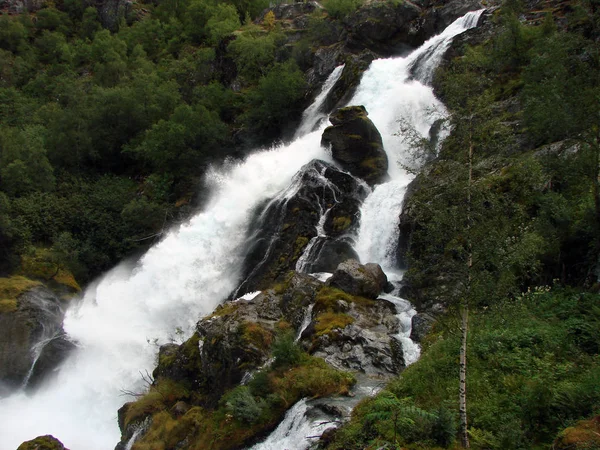 Barrio Montaña Cascada Briksdale Noruega — Foto de Stock