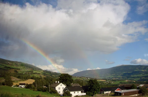 Regenboog Eastern Noorwegen — Stockfoto