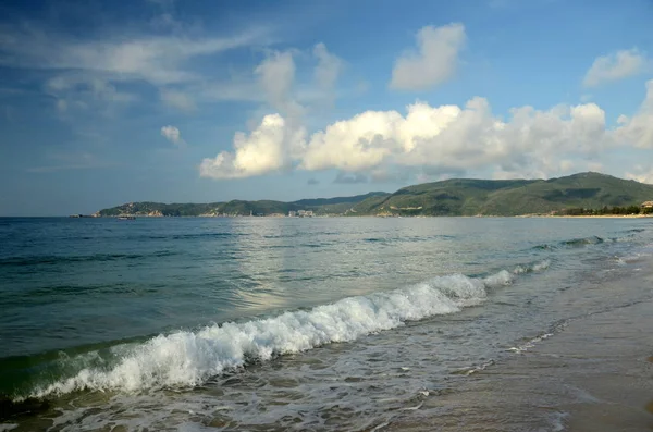 South China Sea Beach Hainan Sanya Yalong Bay Maj 2011 — Zdjęcie stockowe