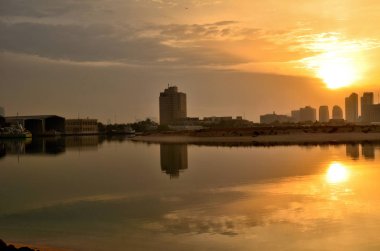 Abu Dabi 'deki gökdelenler, Birleşik Arap Emirlikleri