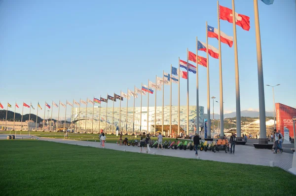 Olimpic Park Soczi Rosja Września 2014 Soczi Adventure Park Flag — Zdjęcie stockowe