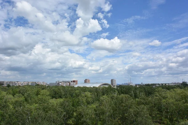 Вид Колеса Обозрения Парк Город Омск — стоковое фото