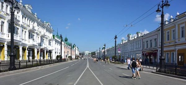 俄罗斯鄂木斯克 2016年8月6日 鄂木斯克市列宁街庆祝该市成立300Th 的当天 — 图库照片