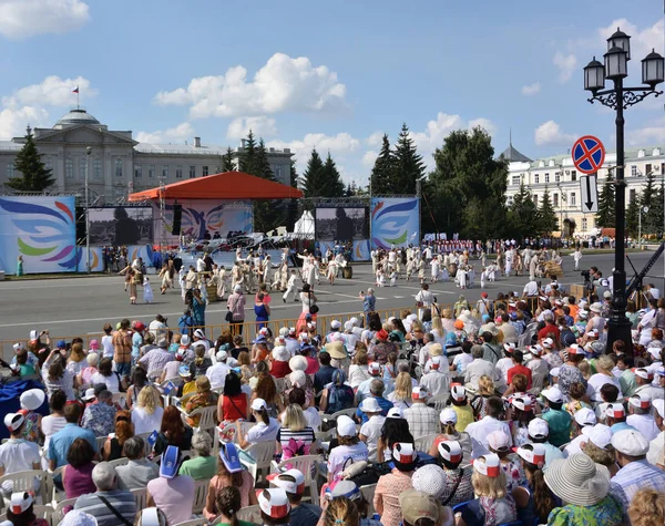 Omsk Russland August 2016 Theateraufführung Auf Dem Kathedralplatz Anlässlich Des — Stockfoto