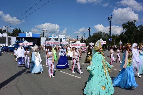 Omsk Russia August 2016 Parade Labor Creative Teams Dedicated 300 — Stock Photo, Image