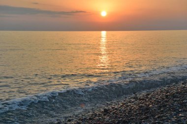 Imereti Bay denizde üzerinde gün batımı. Sochi, Rusya Federasyonu