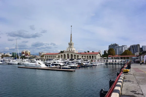 Sotschi Russland September 2016 Seehafen Von Sotschi Septembertag — Stockfoto
