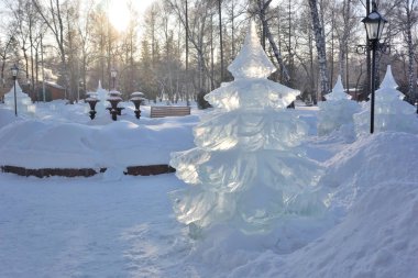 Omsk, Rusya - 16 Aralık 2016: Kış Sibirya Şehir Parkı, Omsk bölge 