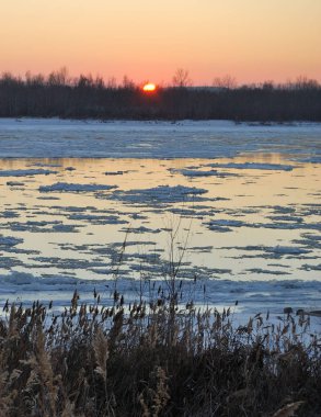 İrtiş Nehri, Omsk bölge üzerinde başlangıç donma