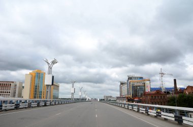 Omsk, Rusya - 7 Ağustos 2016: Görünümünü sokak Frunze, Omsk, Rusya Federasyonu