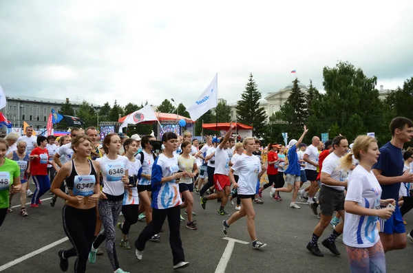 Omsk Ρωσική Ομοσπονδία Αυγούστου Μαραθωνοδρόμοι Δράση Στο Διεθνή Μαραθώνιο Της — Φωτογραφία Αρχείου