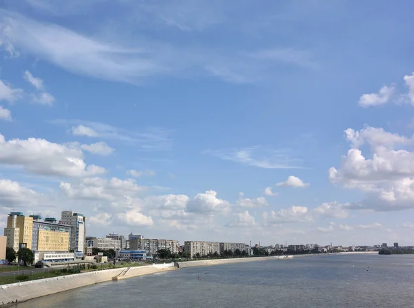 Vista Del Río Irtysh Divide Ciudad Dos Partes Omsk Rusia — Foto de Stock