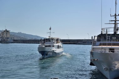 Yalta, Crimea 6 Eylül 2017: Bay Yalta zevk tekneler