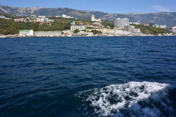 Veduta Della Città Yalta Dal Mare — Foto Stock