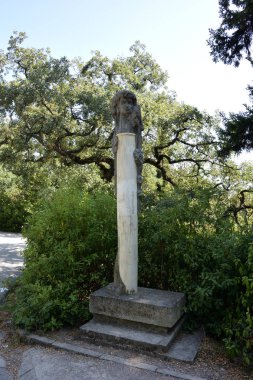 Yalta eteklerinde görünümünü