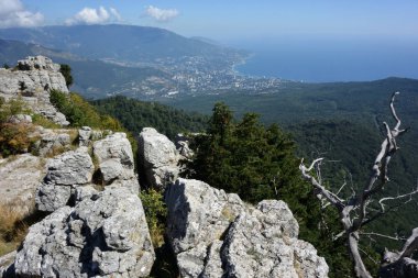 Dan Mount Ai-Petri Karadeniz kıyısında görüntülemek