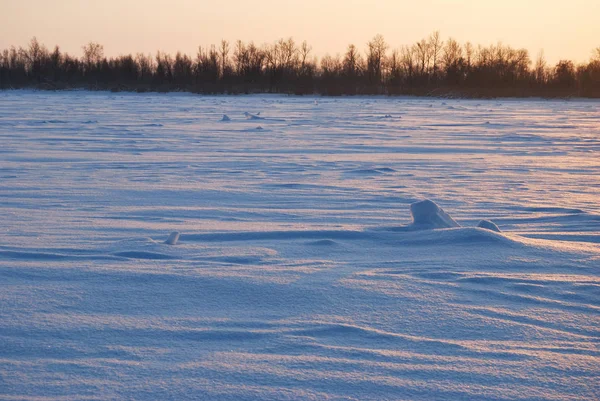 Tarde en el río Irtysh, región de Omsk, Siberia, Rusia —  Fotos de Stock