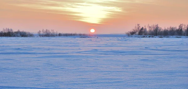 Serata sul fiume Irtysh, regione di Omsk, Siberia, Russia — Foto Stock