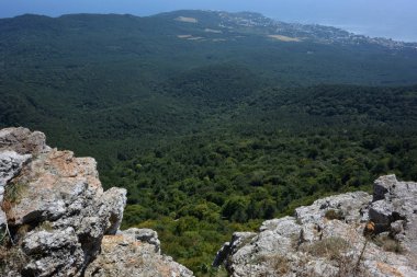 Dan Mount Ai-Petri Karadeniz kıyısında görüntülemek