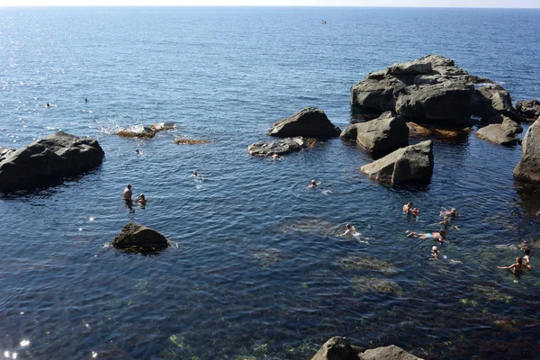 Vista da praia de Yalta — Fotografia de Stock