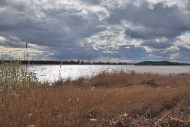 Bahar yüksek su irtiş Nehri üzerinde