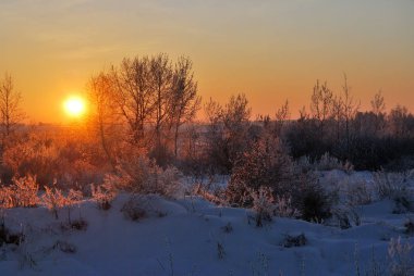 Akşamları Irtysh Nehri, Omsk Bölgesi, Sibirya, Rusya       