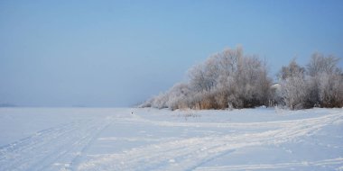 Omsk yakınlarında kış sis, Sibirya Rusya