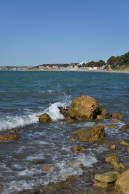 Sivastopol 'un Nakhimovsky bölgesindeki kayalık kıyı manzarası