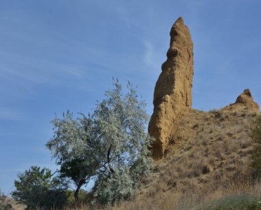 Sivastopol 'un Nakhimovsky bölgesindeki kayalık kıyı manzarası