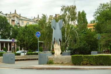 Stalingrad Muharebesi sırasında ölen sivil nüfusun anıtı Volgograd şehri. Rusya Ağustos 2020
