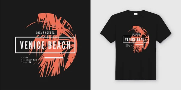 Veneza praia t-shirt e vestuário design moderno com palmeira si —  Vetores de Stock